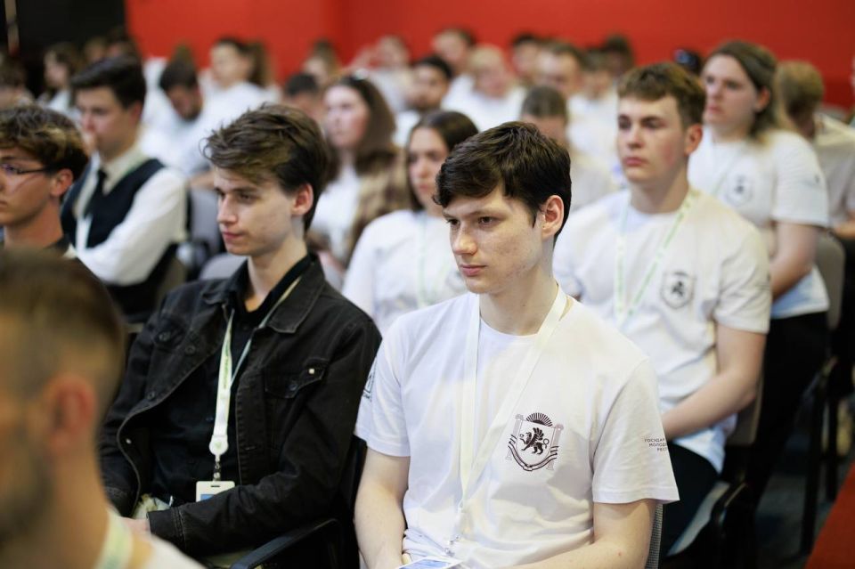 Алексей Зинченко: Здесь формируется практическое мышление, а желание менять мир вокруг себя превращается в конкретные проекты! Алексей Зинченко: Здесь формируется практическое мышление, а желание менять мир вокруг себя превращается в конкретные проекты!