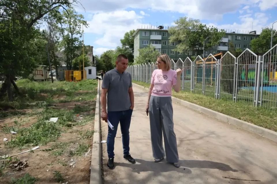 Инна Федоренко: Сегодня встретилась с представителем подрядной организации по вопросам окончания строительства детского сада в пгт Вольное Инна Федоренко: Сегодня встретилась с представителем подрядной организации по вопросам окончания строительства детского сада в пгт Вольное