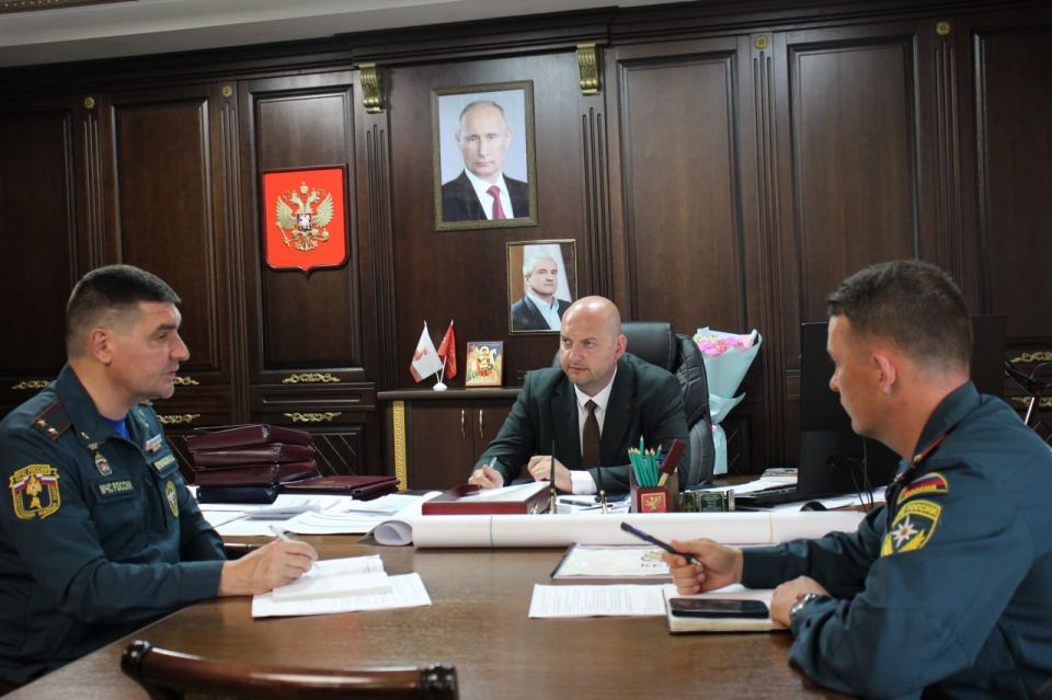 Иван Кошель: Встретился с руководителями Отдела надзорной деятельности по Керчи Управления надзорной деятельности и профилактической работы ГУ МЧС России по Республике Крым