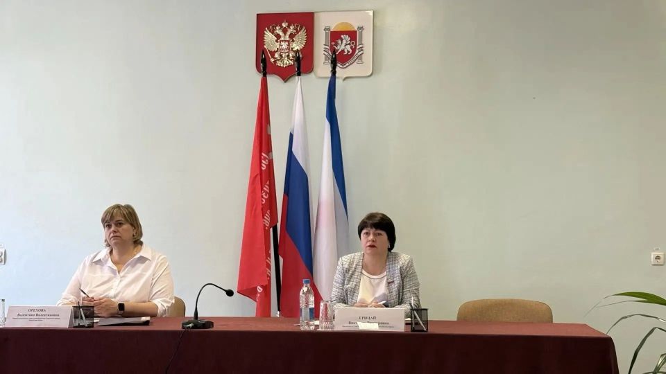 Первый заместитель главы администрации Советского района Валентина Орехова провела аппаратное совещание по социально значимым вопросам района с руководителями структурных подразделений администрации, районного совета...