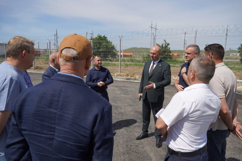 Иван Кошель: В рамках рабочего визита в Керчь министра жилищно-коммунального хозяйства Республики Крым Алексея Сергеевича Кудинова посетили строящуюся котельную в микрорайоне Марат-4 мощностью 25 МВт Иван Кошель: В рамках рабочего визита в Керчь министра жилищно-коммунального хозяйства Республики Крым Алексея Сергеевича Кудинова посетили строящуюся котельную в микрорайоне Марат-4 мощностью 25 МВт