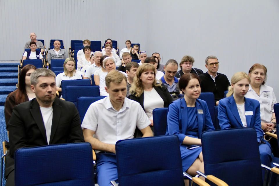 Константин Шимановский: Встреча с трудовым коллективом отеля «Ялта - Интурист» Константин Шимановский: Встреча с трудовым коллективом отеля «Ялта - Интурист»