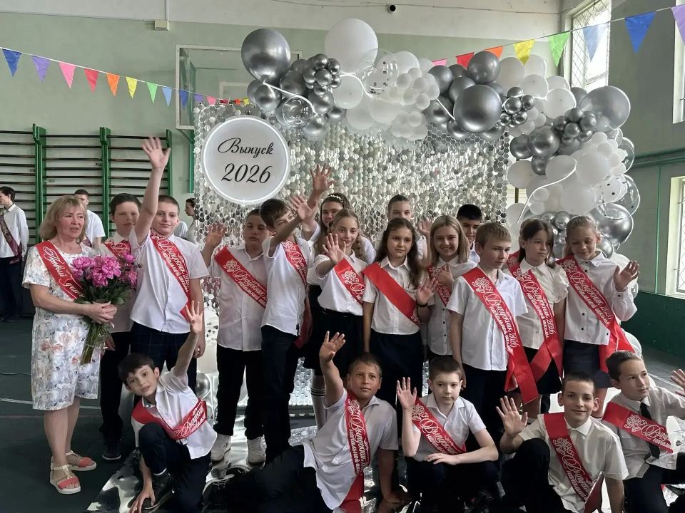 В школах Ялты прозвенели последние звонки!