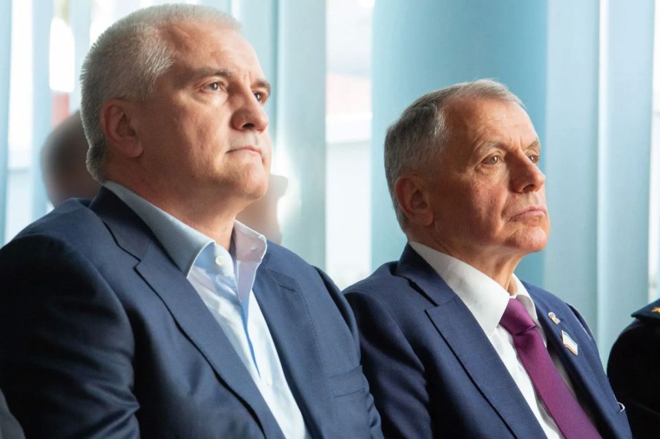 Владимир Константинов: Поздравил личный состав и ветеранов Пограничного управления ФСБ России по Республике Крым с наступающим Днем пограничника Владимир Константинов: Поздравил личный состав и ветеранов Пограничного управления ФСБ России по Республике Крым с наступающим Днем пограничника