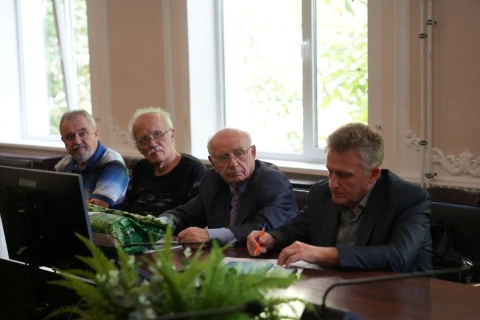 Состоялось заседание рабочей группы университета по итогам III Стратегической сессии «Информационные технологии и языки народов России» Состоялось заседание рабочей группы университета по итогам III Стратегической сессии «Информационные технологии и языки народов России»