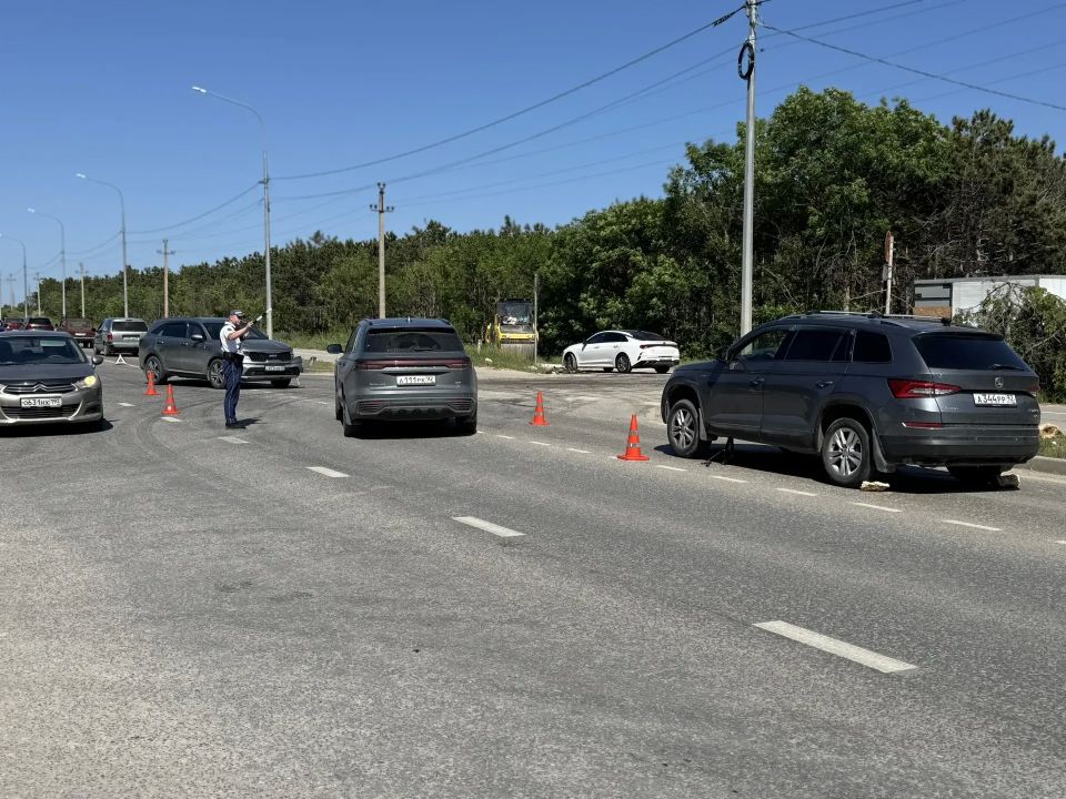 В Севастополе полицейские устанавливают обстоятельства ДТП, в результате которого погиб 33-летний мотоциклист