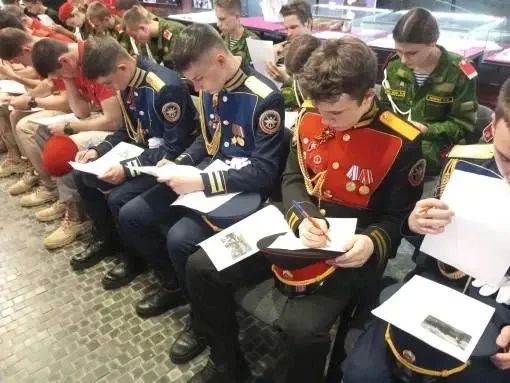 Антон Кравец: Начальник архивного отдела (муниципального архива) администрации Нижнегорского района Асие Сейтумерова и главный специалист Анна Семенко выступили экспертами на этапе тестов «Страницы истории Отечества»... Антон Кравец: Начальник архивного отдела (муниципального архива) администрации Нижнегорского района Асие Сейтумерова и главный специалист Анна Семенко выступили экспертами на этапе тестов «Страницы истории Отечества»...