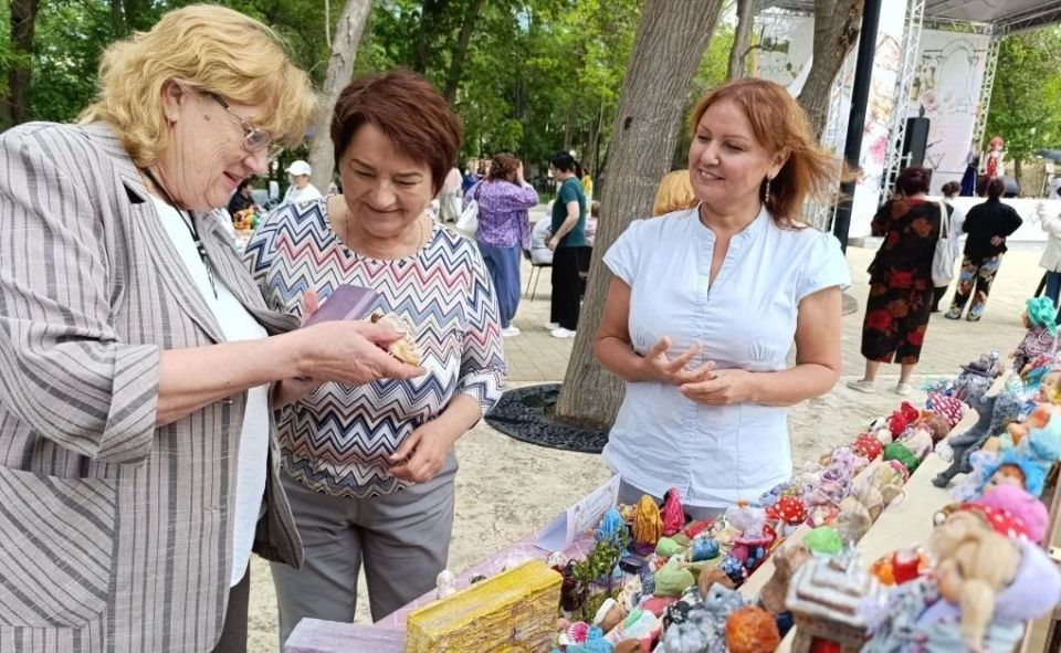 В Крыму выбрали лучших мастеров сувениров В Крыму выбрали лучших мастеров сувениров