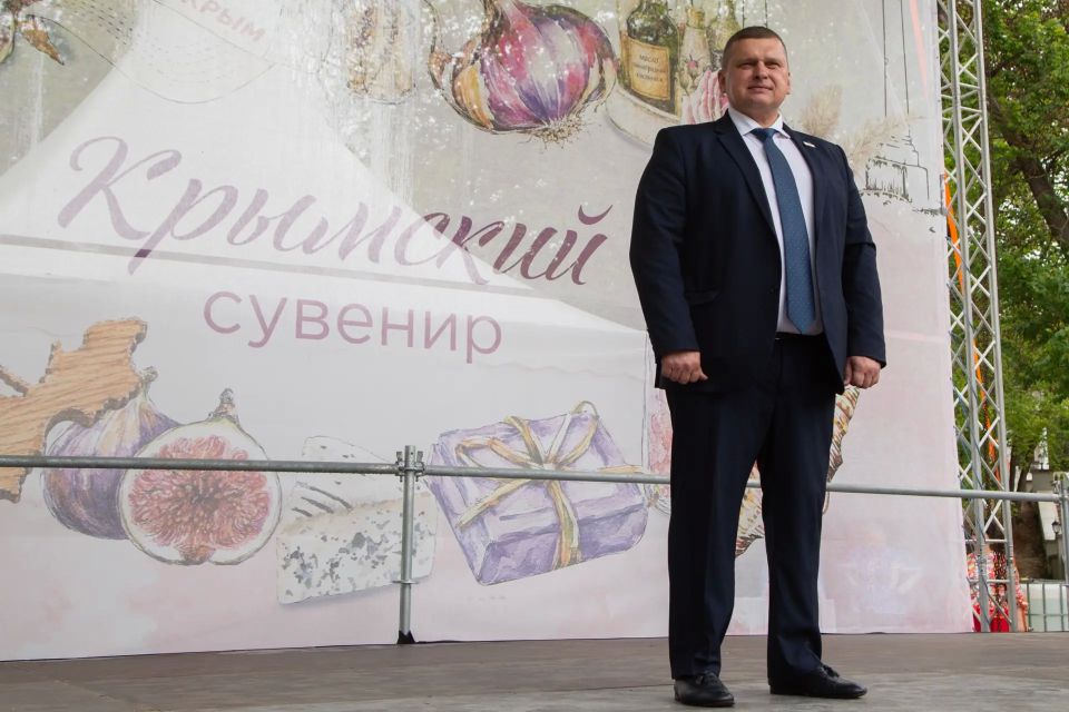 В Крыму наградили лучших мастеров сувенирной продукции В Крыму наградили лучших мастеров сувенирной продукции
