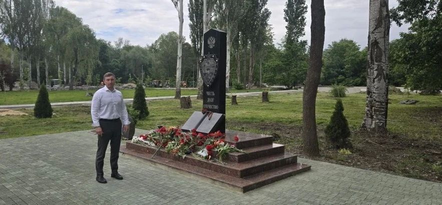 Уважаемые военнослужащие и ветераны пограничной службы! Уважаемые военнослужащие и ветераны пограничной службы!