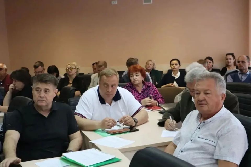 Глава администрации Джанкойского района Инна Федоренко приняла участие в заседании 33-й сессии районного совета Глава администрации Джанкойского района Инна Федоренко приняла участие в заседании 33-й сессии районного совета