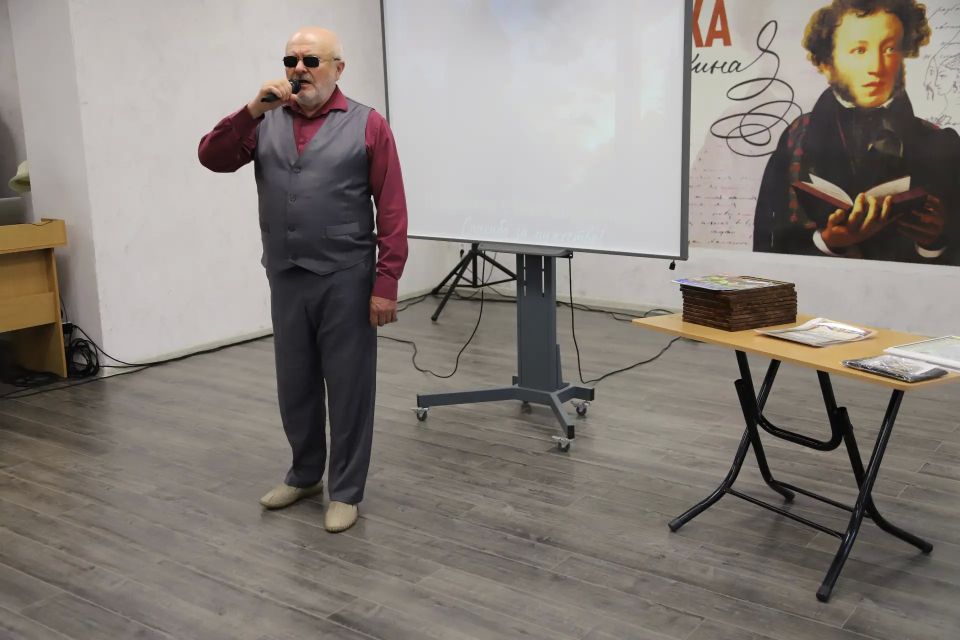 В Центральной районной библиотеке имени А.С. Пушкина прошло мероприятие, посвященное 108-й годовщине со дня образования пограничных войск В Центральной районной библиотеке имени А.С. Пушкина прошло мероприятие, посвященное 108-й годовщине со дня образования пограничных войск