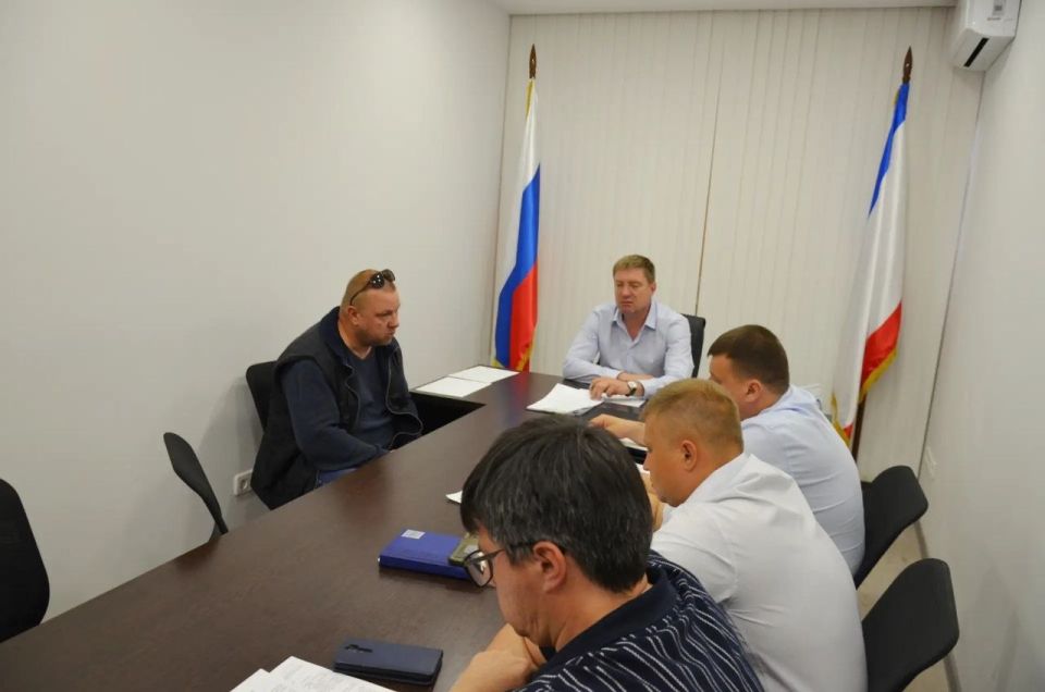 Министр топлива и энергетики Республики Крым Владимир Воронкин провел прием граждан совместно с представителями ГУП РК «Крымгазсети» в пределах компетенции ведомства Министр топлива и энергетики Республики Крым Владимир Воронкин провел прием граждан совместно с представителями ГУП РК «Крымгазсети» в пределах компетенции ведомства