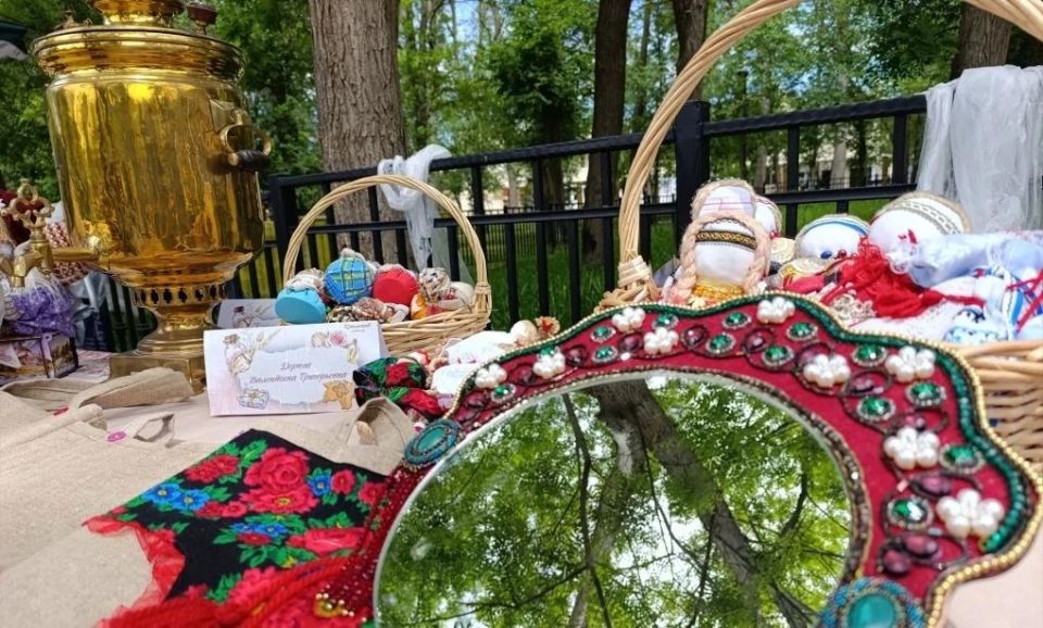 В Крыму выбрали лучших мастеров сувениров В Крыму выбрали лучших мастеров сувениров