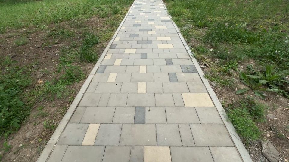 В гостях у курочки. После благоустройства открылось для посещения ещё одно общественное пространство в городе В гостях у курочки. После благоустройства открылось для посещения ещё одно общественное пространство в городе