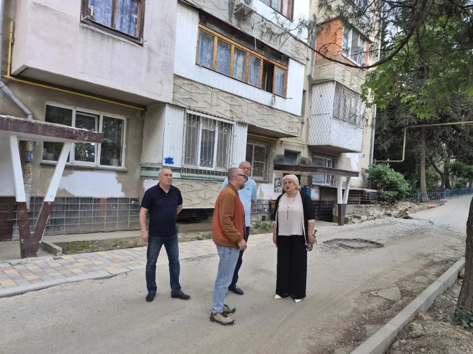 Галина Огнёва: Рабочий выезд по региону.. Состоялась рабочая встреча с жителями улицы Николая Стахеева в поселке Семидворье, а также с представителями застройщиков апартаментов и руководителями ресурсоснабжающих организаций Галина Огнёва: Рабочий выезд по региону.. Состоялась рабочая встреча с жителями улицы Николая Стахеева в поселке Семидворье, а также с представителями застройщиков апартаментов и руководителями ресурсоснабжающих организаций