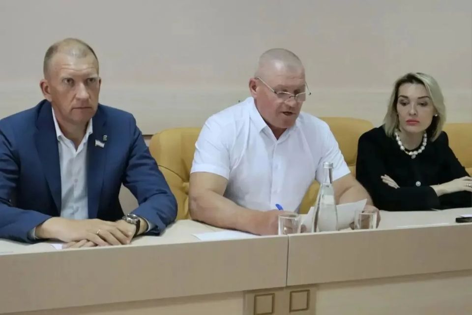 Глава администрации Джанкойского района Инна Федоренко приняла участие в заседании 33-й сессии районного совета Глава администрации Джанкойского района Инна Федоренко приняла участие в заседании 33-й сессии районного совета