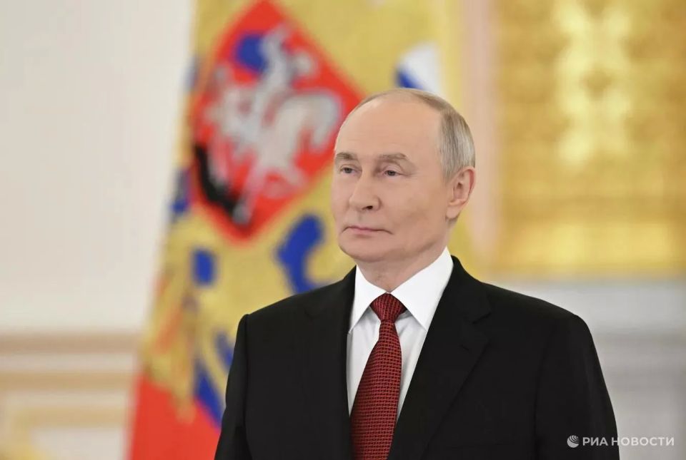 Владимир Путин принимает участие в расширенном заседании ВЕЭС в Астане