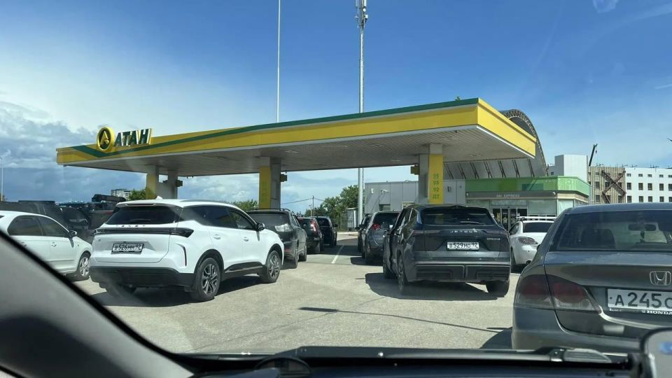 Юрий Баранчик: Топливный коллапс набирает обороты в Крыму Юрий Баранчик: Топливный коллапс набирает обороты в Крыму