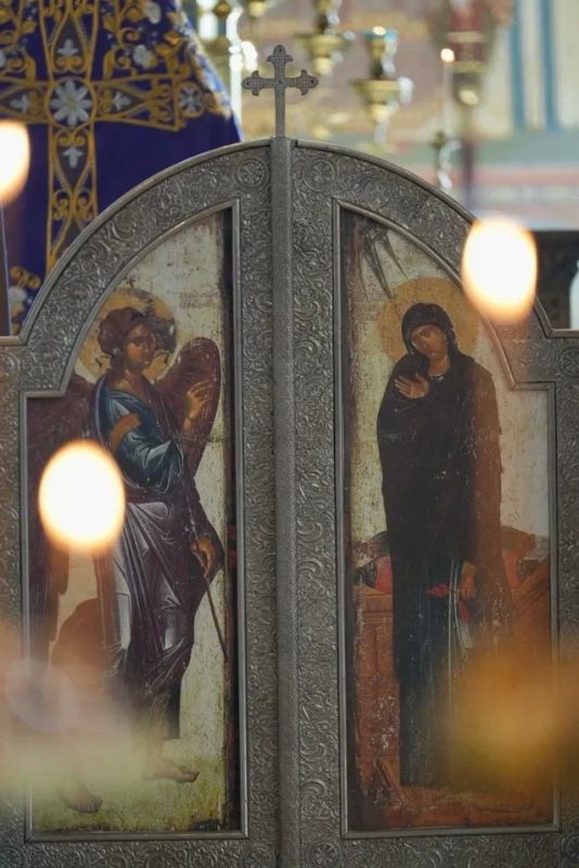Светлой Троицы, ялтинцы!. В это воскресенье православные христиане отмечают День Святой Троицы (Пятидесятницу) – один из 12 главных праздников в церковном календаре Светлой Троицы, ялтинцы!. В это воскресенье православные христиане отмечают День Святой Троицы (Пятидесятницу) – один из 12 главных праздников в церковном календаре