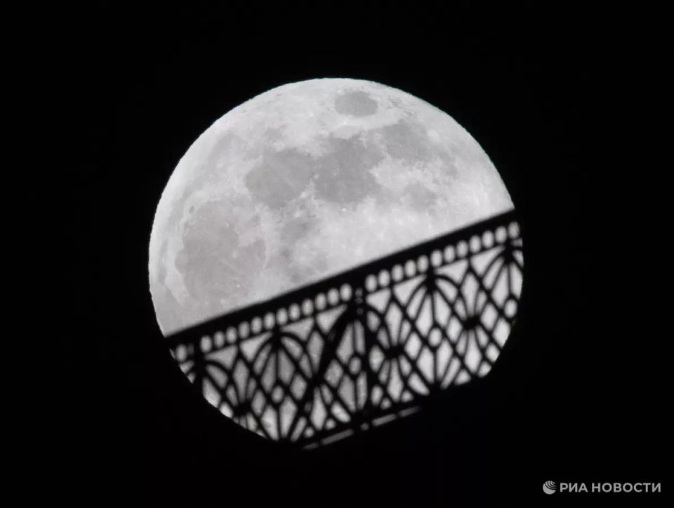 Голубую Луну можно будет увидеть на небе сегодня ночью