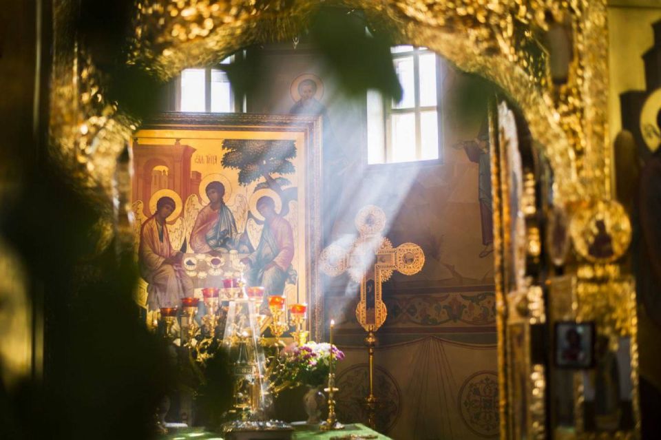 Альберт Куршутов: Поздравляю всех православных христиан со светлым праздником - Днём Святой Троицы!
