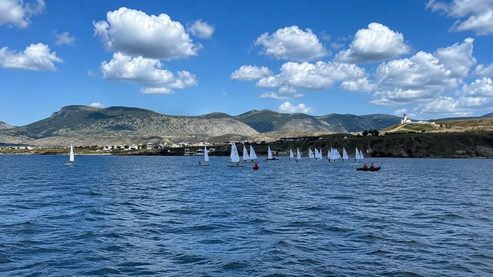 Сотрудники ГИМС МЧС России обеспечили безопасность на воде первенства Республики Крым по парусному спорту