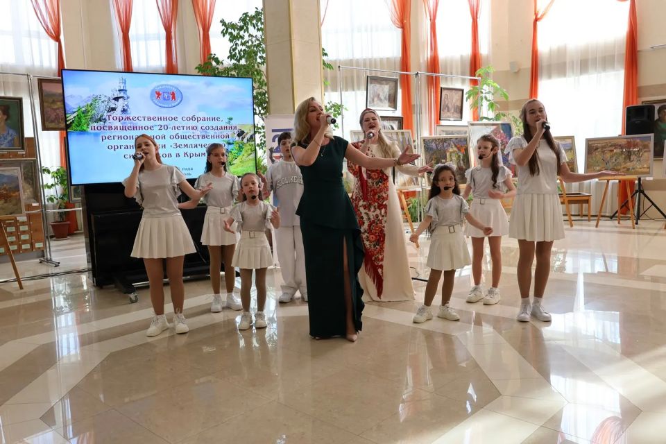 Руслан Якубов принял участие в торжественном мероприятии, посвященном юбилею региональной общественной организации «Землячество сибиряков в Крыму» Руслан Якубов принял участие в торжественном мероприятии, посвященном юбилею региональной общественной организации «Землячество сибиряков в Крыму»