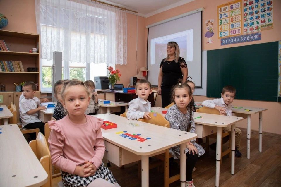 Владимир Константинов: Международный день защиты детей — праздник, который напоминает нам, взрослым, о том, как важно окружать заботой и вниманием подрастающее поколение наших сограждан Владимир Константинов: Международный день защиты детей — праздник, который напоминает нам, взрослым, о том, как важно окружать заботой и вниманием подрастающее поколение наших сограждан