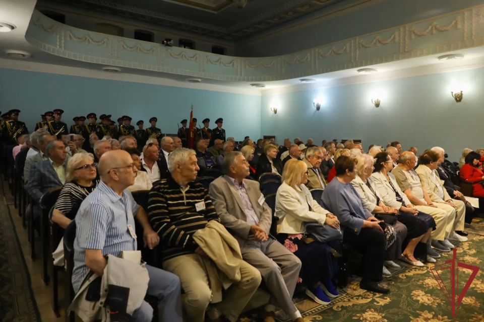 В Крыму при содействии Росгвардии проведены торжественные мероприятия, приуроченные к 59-й годовщине основания военного училища В Крыму при содействии Росгвардии проведены торжественные мероприятия, приуроченные к 59-й годовщине основания военного училища