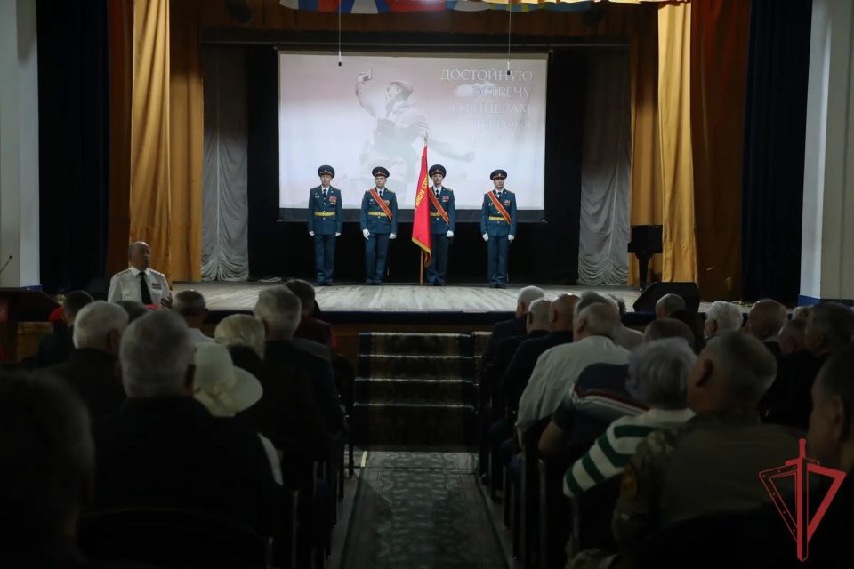 В Крыму при содействии Росгвардии проведены торжественные мероприятия, приуроченные к 59-й годовщине основания военного училища