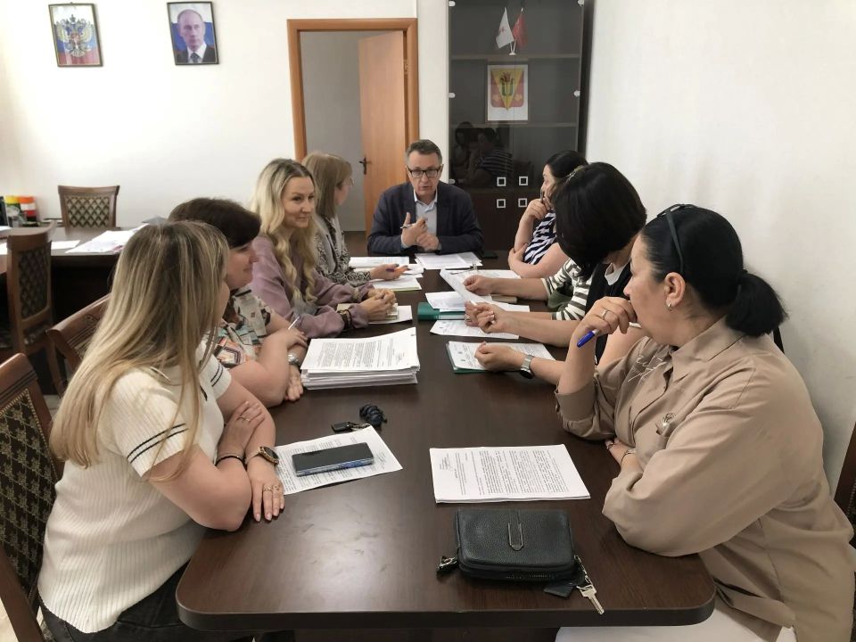 В администрации города состоялось заседание Межведомственной рабочей группы по рассмотрению вопросов, связанных с обеспечением поступлений доходов в бюджет Красноперекопска под председательством главы администрации Олега...