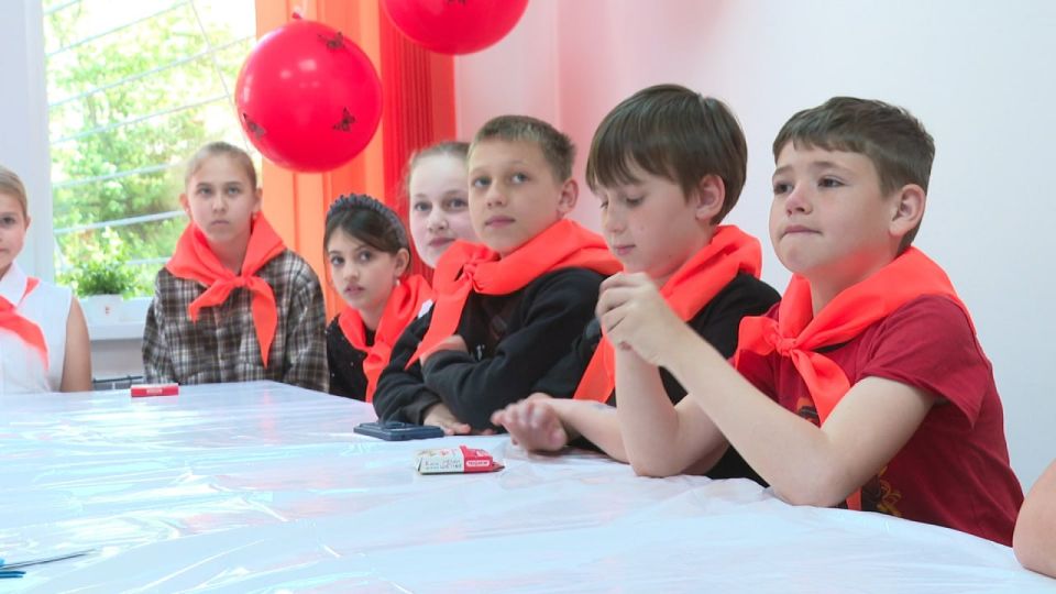Ура, каникулы!. В Симферополе открылись летние площадки Ура, каникулы!. В Симферополе открылись летние площадки
