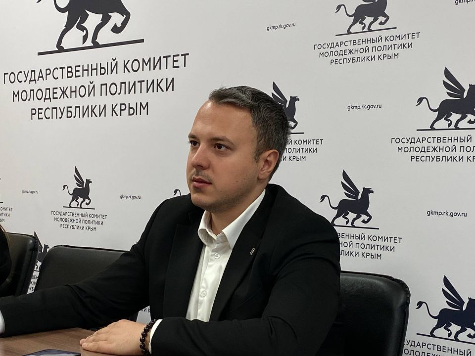 Алексей Зинченко: Провели рабочее совещание с представителями муниципальных образований Республики Крым по вопросам подготовки мероприятий ко Дню России Алексей Зинченко: Провели рабочее совещание с представителями муниципальных образований Республики Крым по вопросам подготовки мероприятий ко Дню России