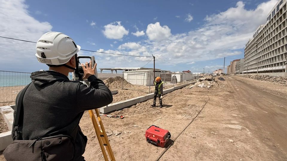 Эдуард Щёголев оценил ход строительства водовода и старт работ на новой набережной «Золотые пески России» Эдуард Щёголев оценил ход строительства водовода и старт работ на новой набережной «Золотые пески России»
