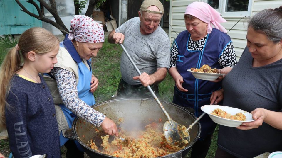 Анастасия Гридчина: Сегодня по приглашению Региональной национально-культурной автономии греков Республики Крым «Таврида» приняла участие в традиционном религиозном празднике Панаир, который ежегодно проходит в селе... Анастасия Гридчина: Сегодня по приглашению Региональной национально-культурной автономии греков Республики Крым «Таврида» приняла участие в традиционном религиозном празднике Панаир, который ежегодно проходит в селе...