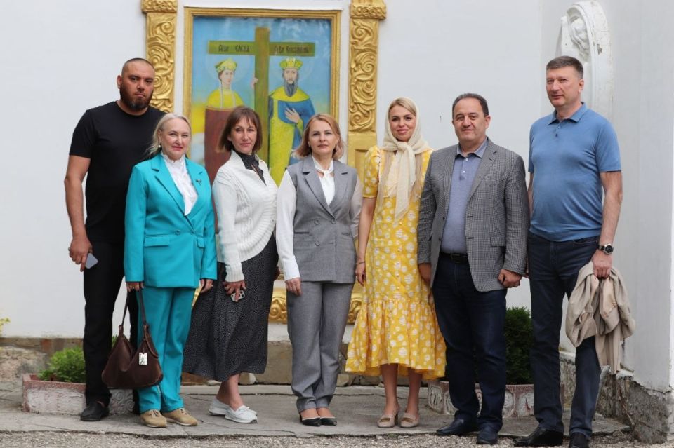 В Республике Крым, в селе Чернополье (Карачоль) Белогорского района, с размахом отметили греческий праздник Панаир В Республике Крым, в селе Чернополье (Карачоль) Белогорского района, с размахом отметили греческий праздник Панаир