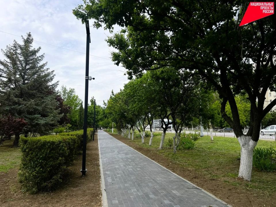 В Армянске благоустроили Сквер Строителей В Армянске благоустроили Сквер Строителей