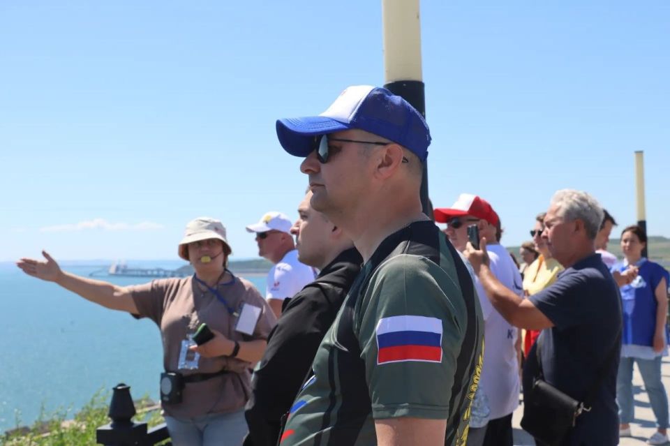 Иван Кошель: Собрались у Обелиска Славы на горе Митридат вместе с участниками фестиваля «Кубок Героев» Иван Кошель: Собрались у Обелиска Славы на горе Митридат вместе с участниками фестиваля «Кубок Героев»