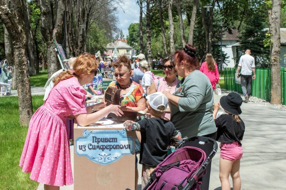 Михаил Афанасьев: День города — это праздник, который объединяет всех тех, кто любит наш город, кто здесь родился, вырос, создал семью, построил карьеру, и для кого он стал родным и любимым Михаил Афанасьев: День города — это праздник, который объединяет всех тех, кто любит наш город, кто здесь родился, вырос, создал семью, построил карьеру, и для кого он стал родным и любимым