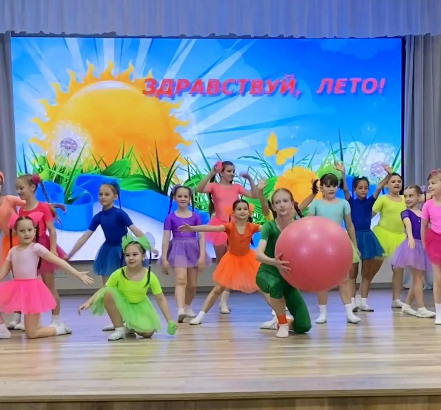 В районном доме культуры состоялось праздничное мероприятие, посвящённое Дню русского языка и Пушкинскому дню России, а также празднику детства В районном доме культуры состоялось праздничное мероприятие, посвящённое Дню русского языка и Пушкинскому дню России, а также празднику детства