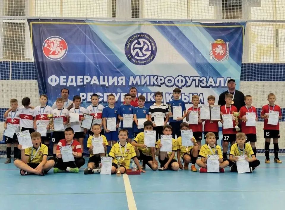 В Крыму прошло Первенство Республики по микрофутзалу