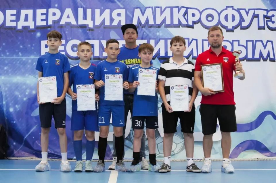 В Крыму прошло Первенство Республики по микрофутзалу В Крыму прошло Первенство Республики по микрофутзалу