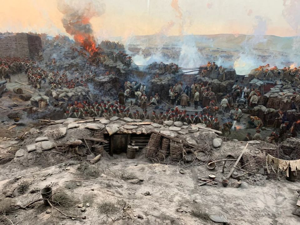 "История Панорамы – летопись вечного возрождения", – губернатор Развожаев напомнил, что музей уже пережил один артобстрел нацистов "История Панорамы – летопись вечного возрождения", – губернатор Развожаев напомнил, что музей уже пережил один артобстрел нацистов