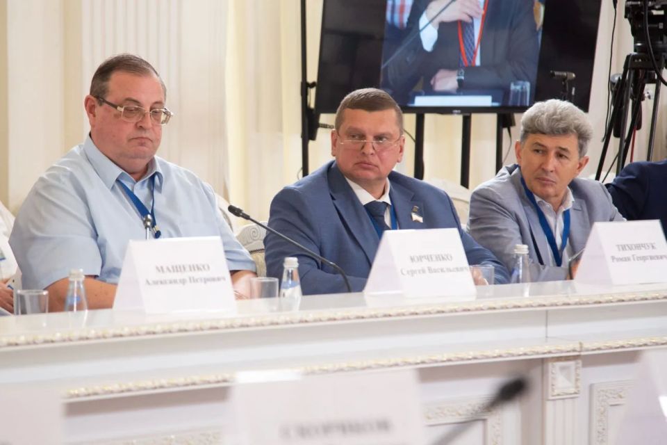Владимир Константинов: На заседании Ливадийского клуба обсудили вопросы, связанные с местом России в межцивилизационных противостояниях XXI века Владимир Константинов: На заседании Ливадийского клуба обсудили вопросы, связанные с местом России в межцивилизационных противостояниях XXI века