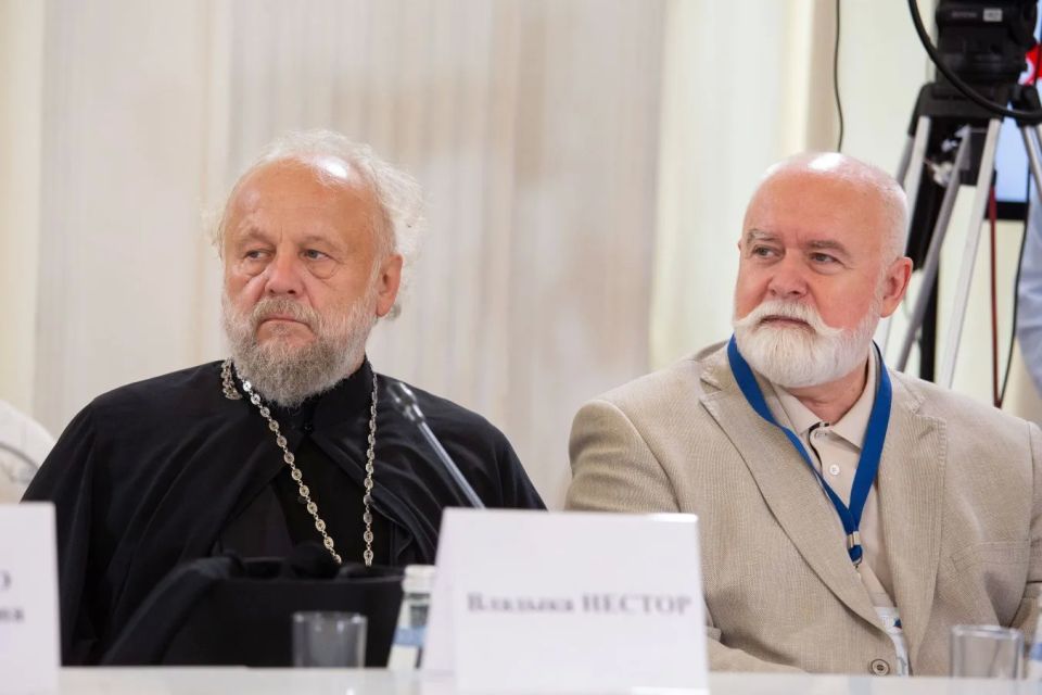 Владимир Константинов: На заседании Ливадийского клуба обсудили вопросы, связанные с местом России в межцивилизационных противостояниях XXI века Владимир Константинов: На заседании Ливадийского клуба обсудили вопросы, связанные с местом России в межцивилизационных противостояниях XXI века