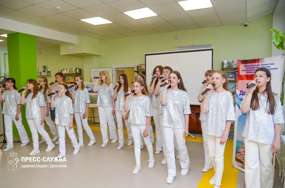 В Евпатории после капитального ремонта открылась юношеская библиотека им. Ильи Сельвинского В Евпатории после капитального ремонта открылась юношеская библиотека им. Ильи Сельвинского