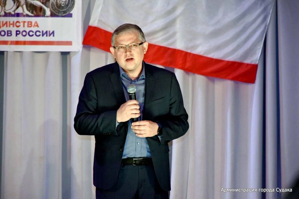 Кирилл Чебышев: Сегодня, накануне Дня России, принял участие в торжественном мероприятии, посвящённом главному государственному празднику нашей страны, которое состоялось в Доме культуры «Долина роз» Кирилл Чебышев: Сегодня, накануне Дня России, принял участие в торжественном мероприятии, посвящённом главному государственному празднику нашей страны, которое состоялось в Доме культуры «Долина роз»
