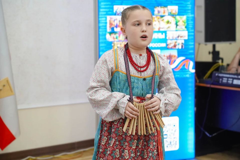 Руслан Якубов принял участие в награждении участников конкурса рисунков «Моя страна – моя Россия!» Руслан Якубов принял участие в награждении участников конкурса рисунков «Моя страна – моя Россия!»
