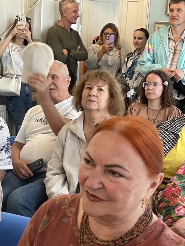 В Алуштинском музее состоялся Фестиваль «Лето.Музыка.Музей» ко Дню России В Алуштинском музее состоялся Фестиваль «Лето.Музыка.Музей» ко Дню России